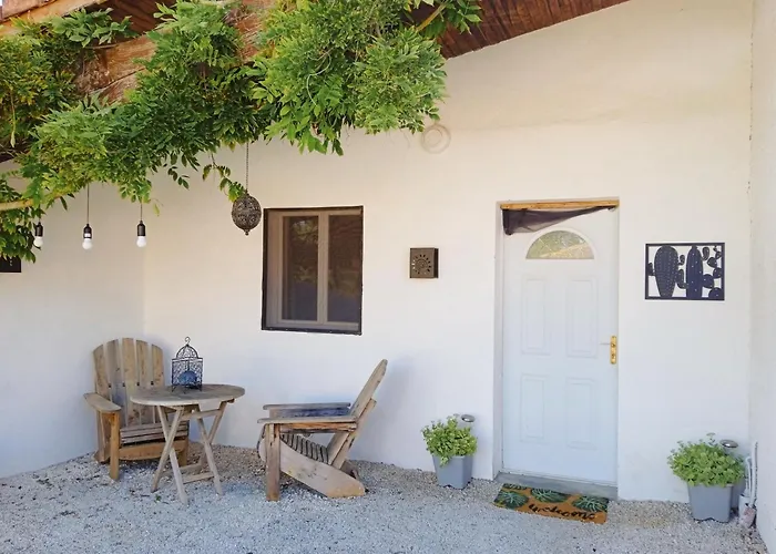 Apartman La Glycine *